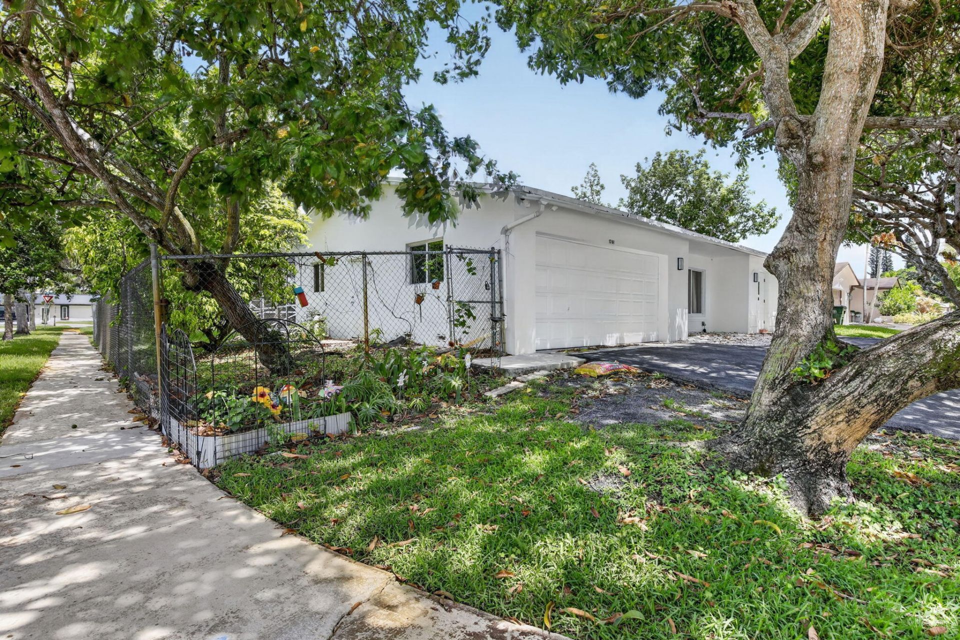 1761 NW 107th Avenue, Pembroke Pines, FL 33026 Photo
