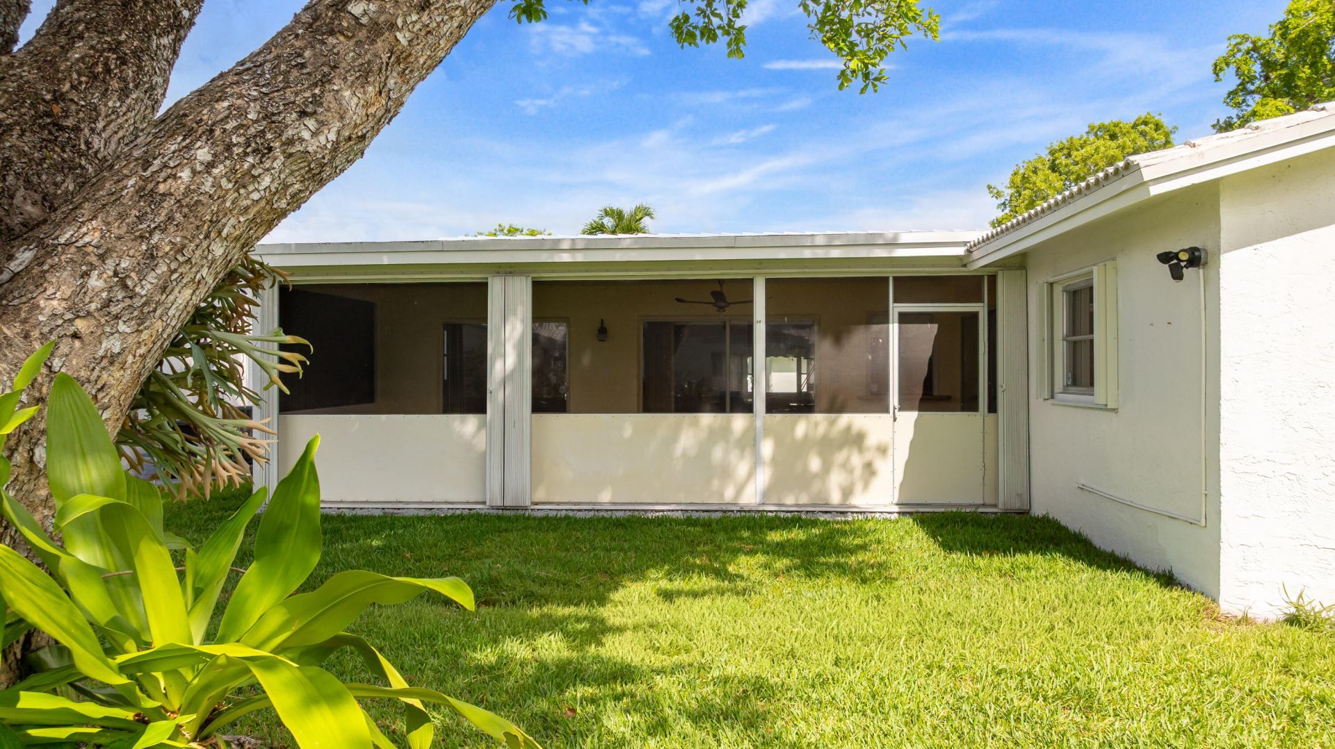 1261 NW 90th Drive, Plantation, FL 33322 Photo