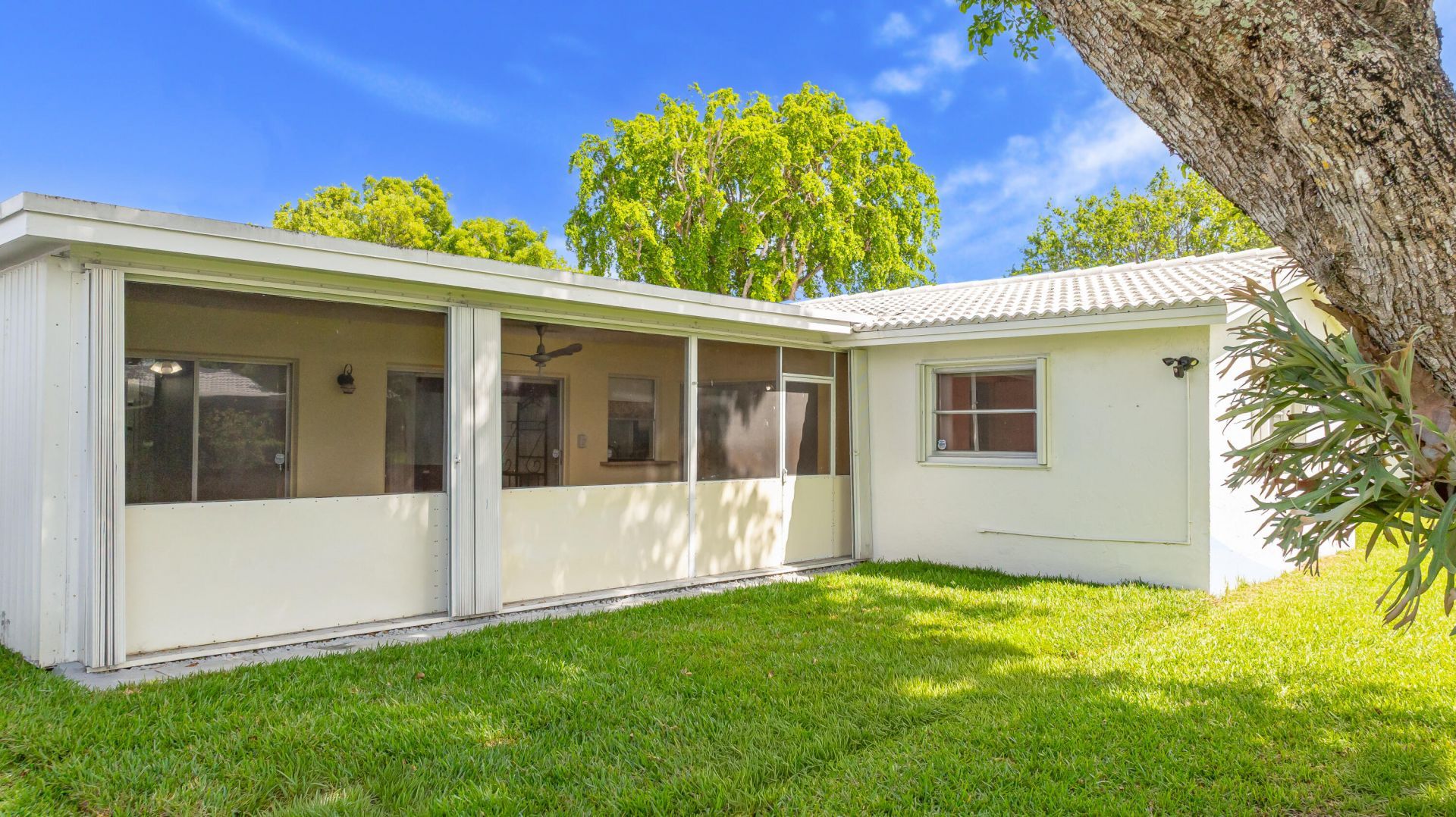 1261 NW 90th Drive, Plantation, FL 33322 Photo
