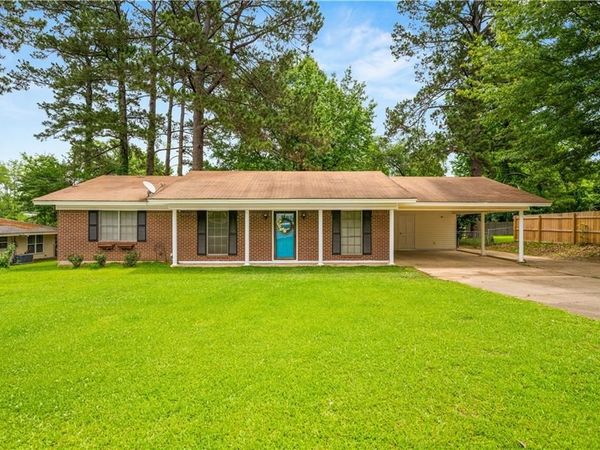 1271 N SECOND Street, Jena, LA 71342
