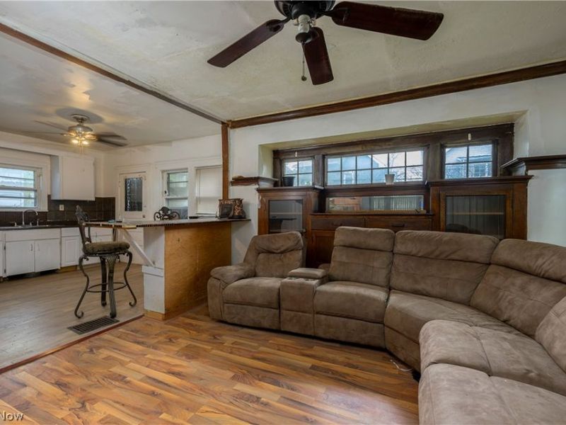 12521 Arlington Avenue, Cleveland, OH 44108 Photo 4