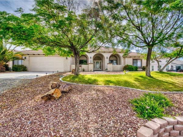 2061 Iroquois Avenue, Pahrump, NV 89048
