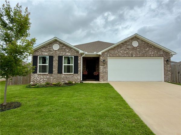 4402 Sackett Avenue , Bentonville, AR 72713