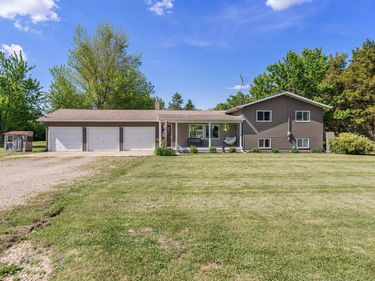 11057 366th Avenue, Waseca, MN 56093