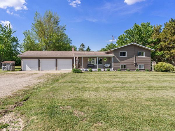 11057 366th Avenue, Waseca, MN 56093