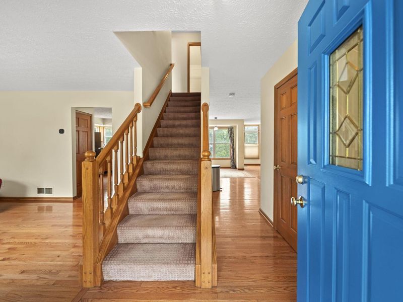 5906 Sandy Rings Lane, Dublin, OH 43016 Photo 6