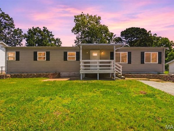 156 Hogan Avenue , Pacific, MO 63069