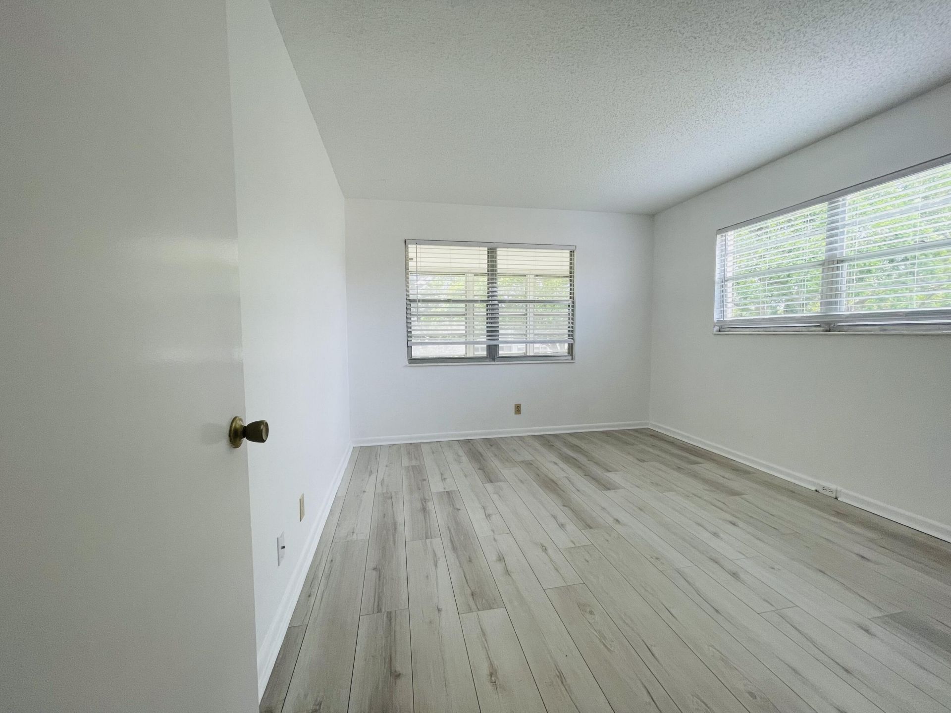 333 Farnham P, Deerfield Beach, FL 33442 Photo