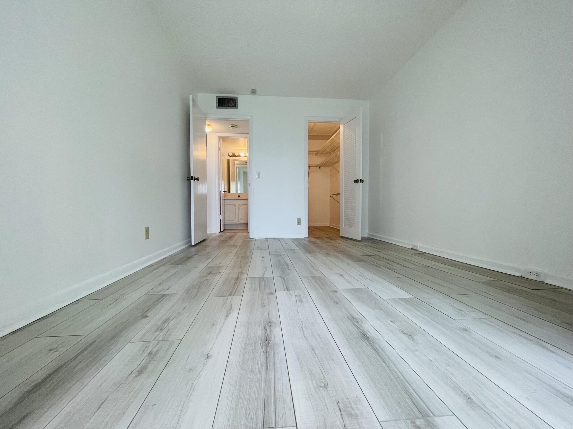 333 Farnham P, Deerfield Beach, FL 33442 Photo