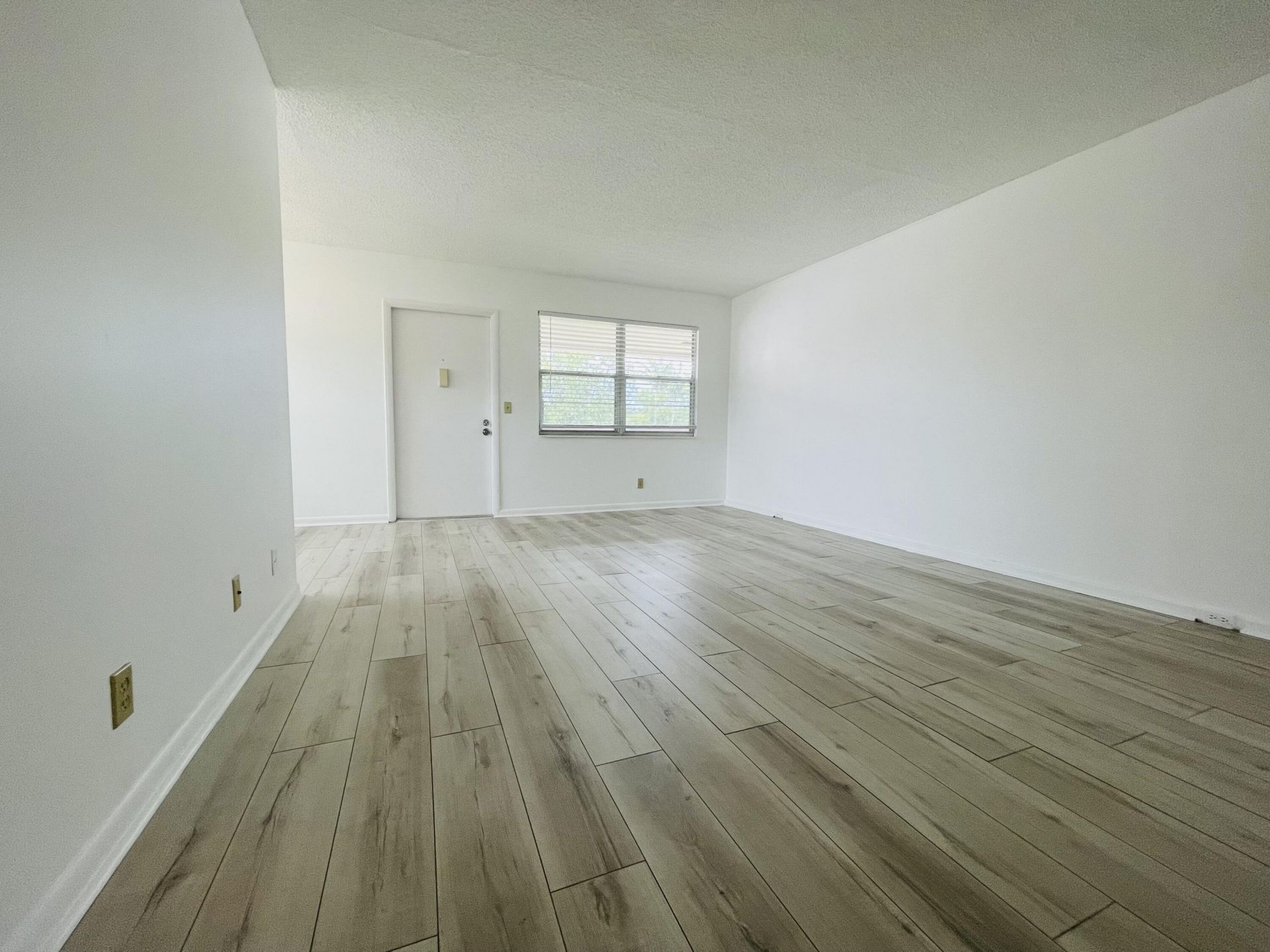 333 Farnham P, Deerfield Beach, FL 33442 Photo
