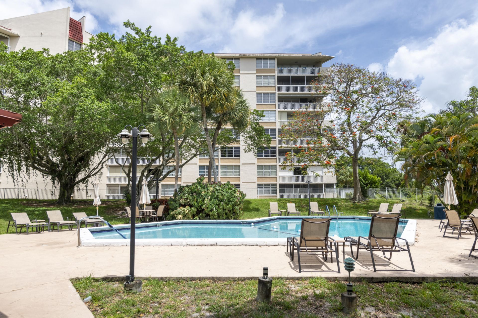 6911 Environ Boulevard, Unit 8G, Lauderhill, FL 33319 Photo