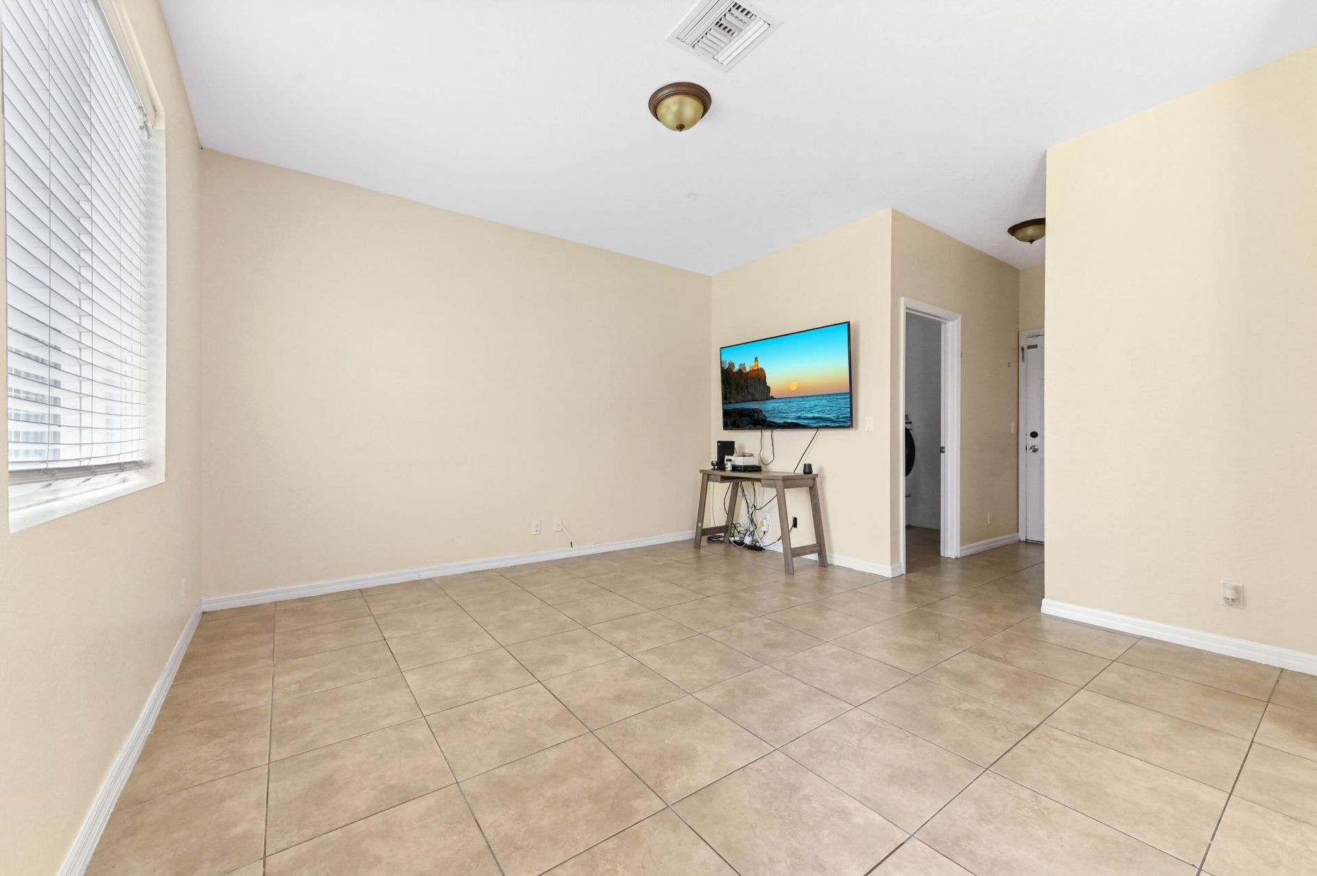 6819 Osage Circle, West Palm Beach, FL 33413 Photo