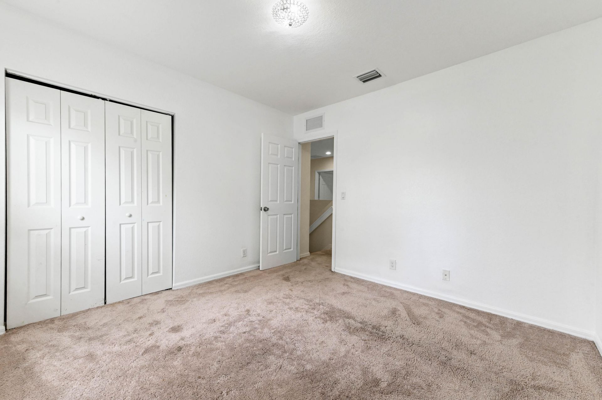6819 Osage Circle, West Palm Beach, FL 33413 Photo