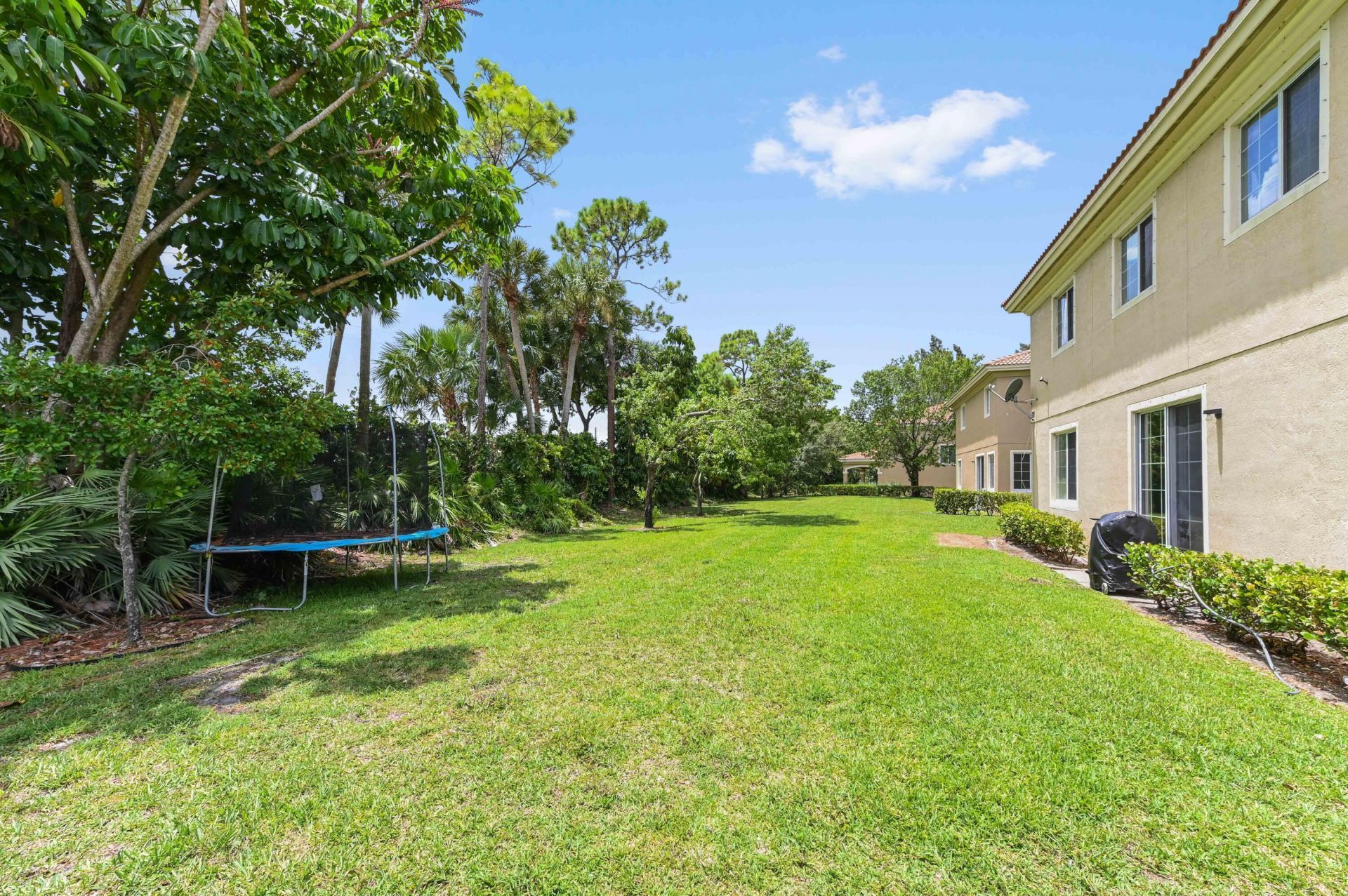 6819 Osage Circle, West Palm Beach, FL 33413 Photo