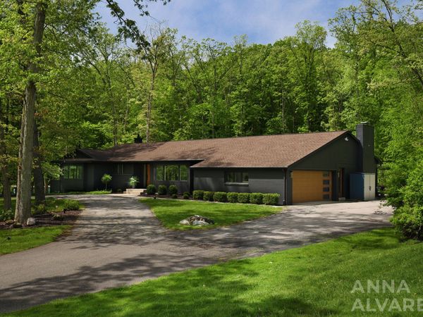 7130 Oakbrook Street SE, Grand Rapids, MI 49546