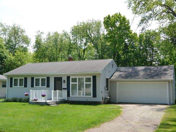 3613 Ottawa Avenue, Kalamazoo, MI 49006