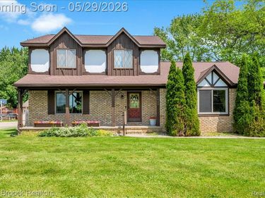 4445 E Hill Road, Grand Blanc, MI 48439