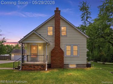 6335 Silver Lake Road, Fenton Twp, MI 48451