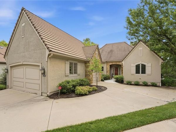 11357 Buena Vista Street, Leawood, KS 66211