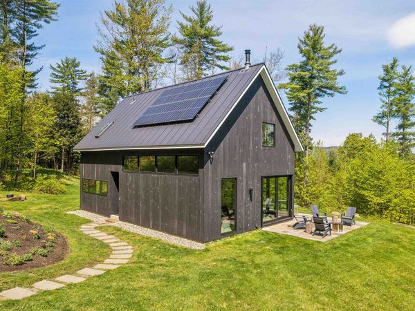 5 Maple Heights, Hartland, VT 05048