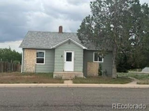 811 S Date Street, Yuma, CO 80759