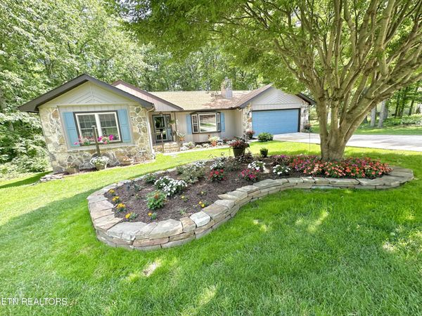 134 Lakeside Drive, Crossville, TN 38558