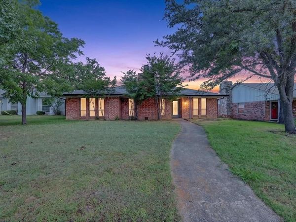 1607 Chisolm Trail, Lewisville, TX 75077