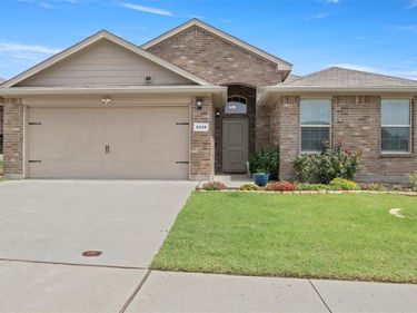 8209 Karole Drive, Fort Worth, TX 76120
