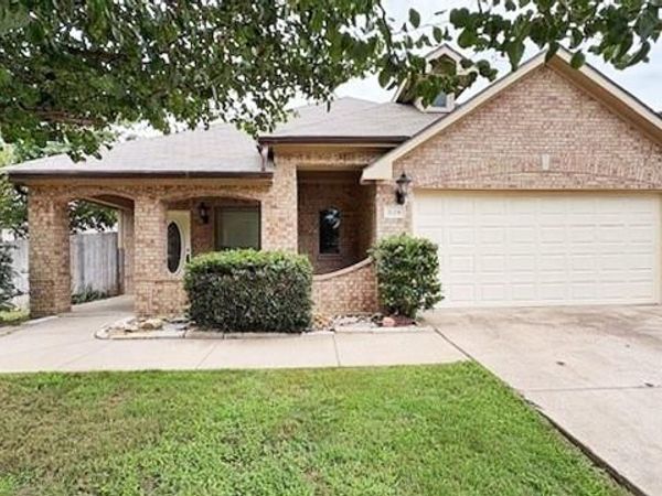 624 Vickie Street, Crowley, TX 76036