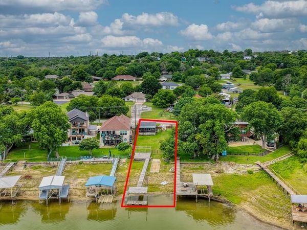1028 W Lake Drive, Weatherford, TX 76087