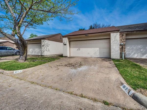 811 Pebble Beach Drive, Garland, TX 75043