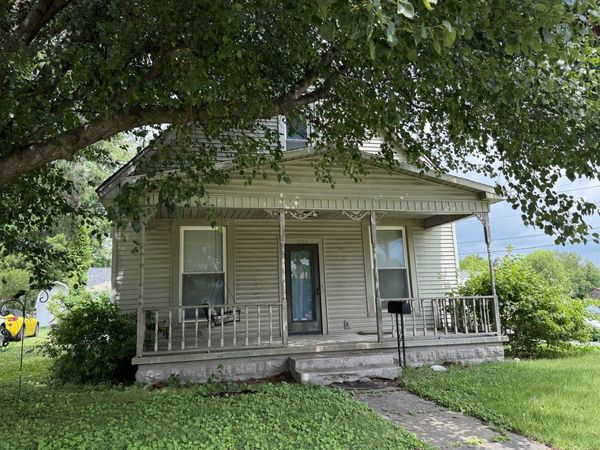 1123 Metropolis Street , Metropolis, IL 62960
