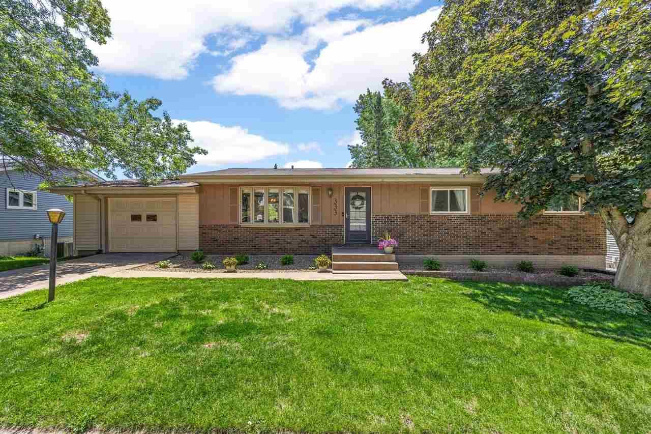 333 E 6th St, Solon, IA 52333 Main Photo