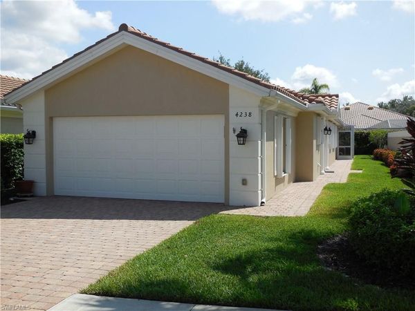 4238 Redonda LN , NAPLES, FL 34119