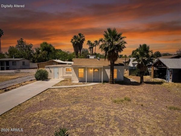 2410 W VISTA Avenue, Phoenix, AZ 85021