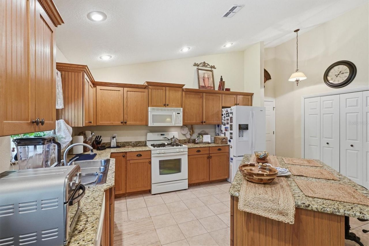 6012 Valley Spring Drive, Brooksville, FL 34601 Photo