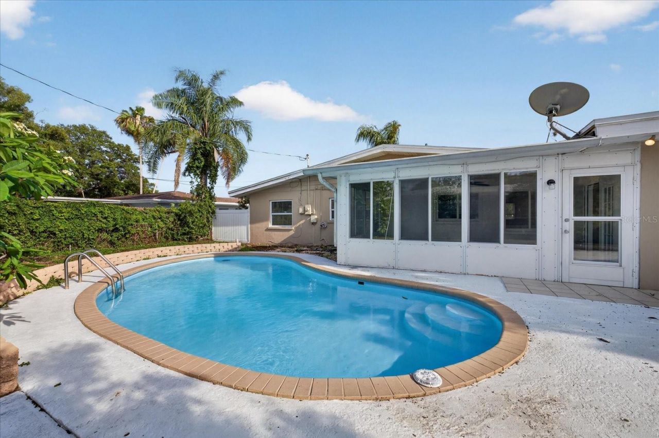 2239 Duncan Drive, Belleair Bluffs, FL 33770 Photo