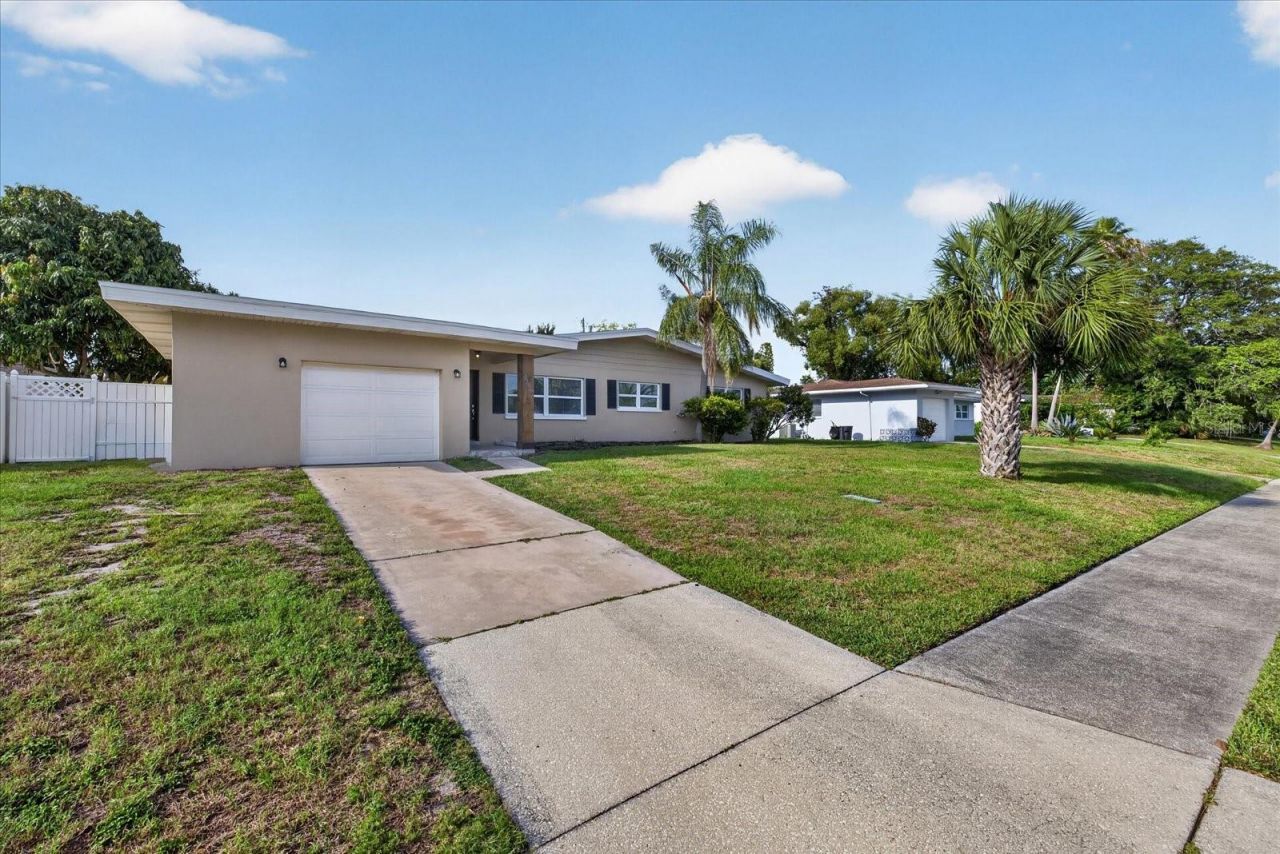 2239 Duncan Drive, Belleair Bluffs, FL 33770 Photo