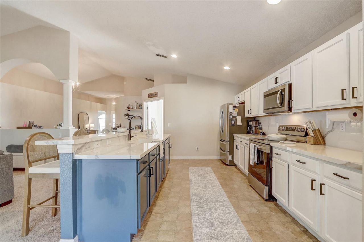 2033 Newtown Road , Groveland, FL 34736 Photo
