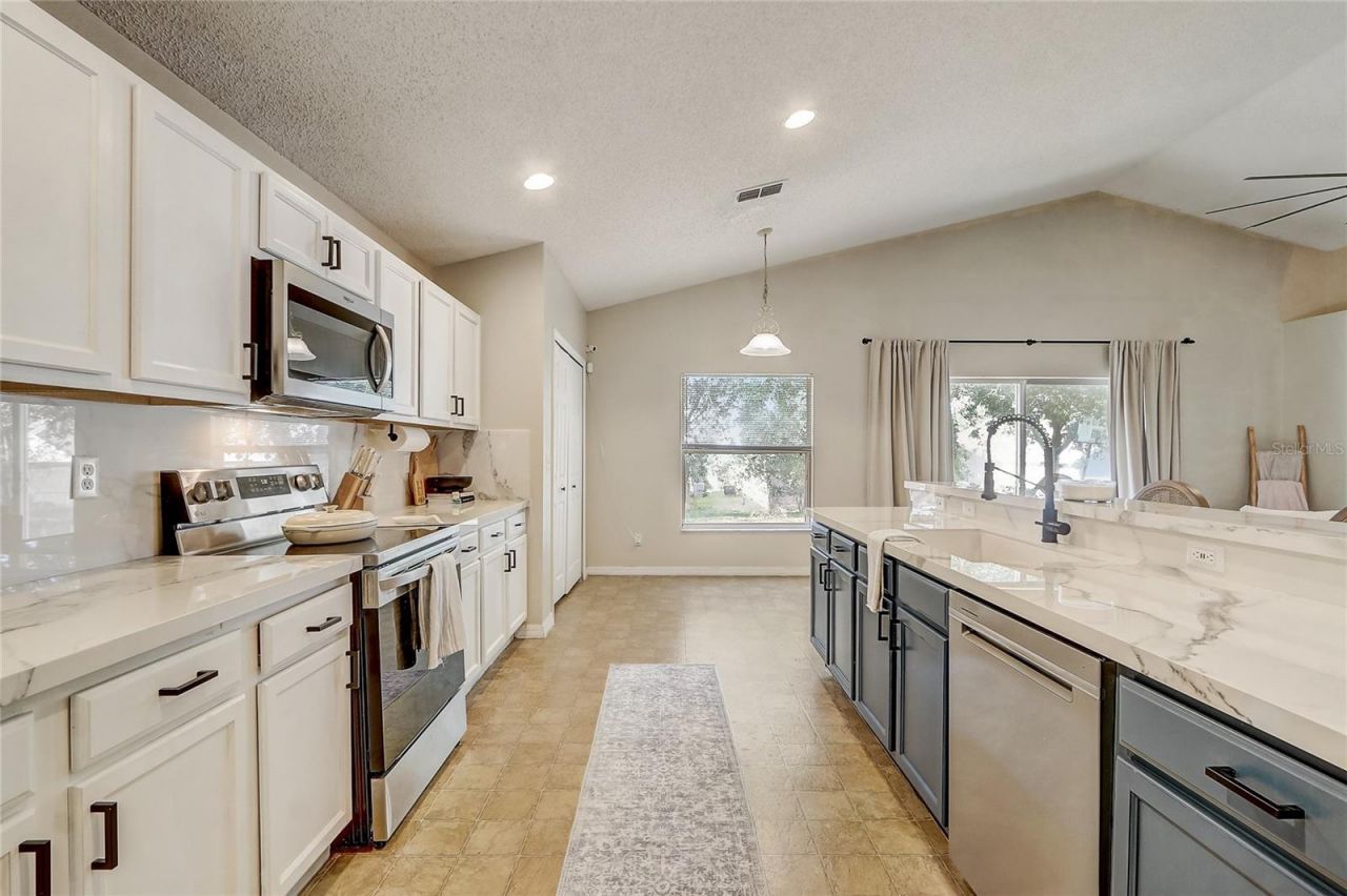 2033 Newtown Road , Groveland, FL 34736 Photo