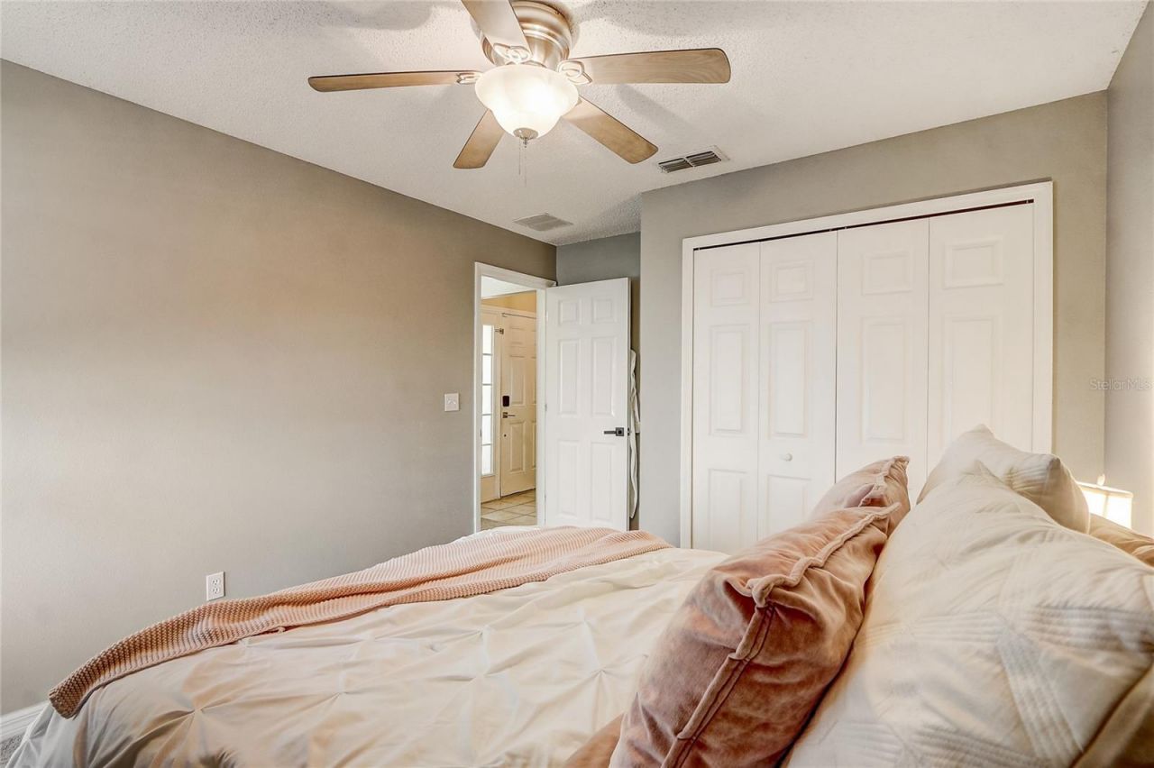 2033 Newtown Road , Groveland, FL 34736 Photo