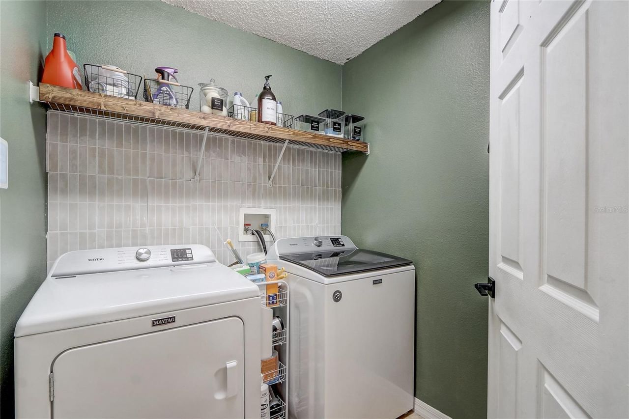 2033 Newtown Road , Groveland, FL 34736 Photo