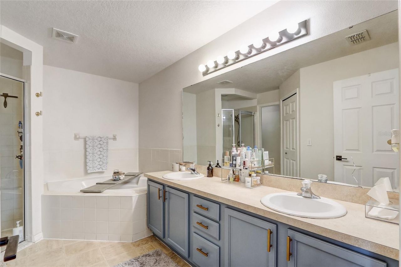 2033 Newtown Road , Groveland, FL 34736 Photo