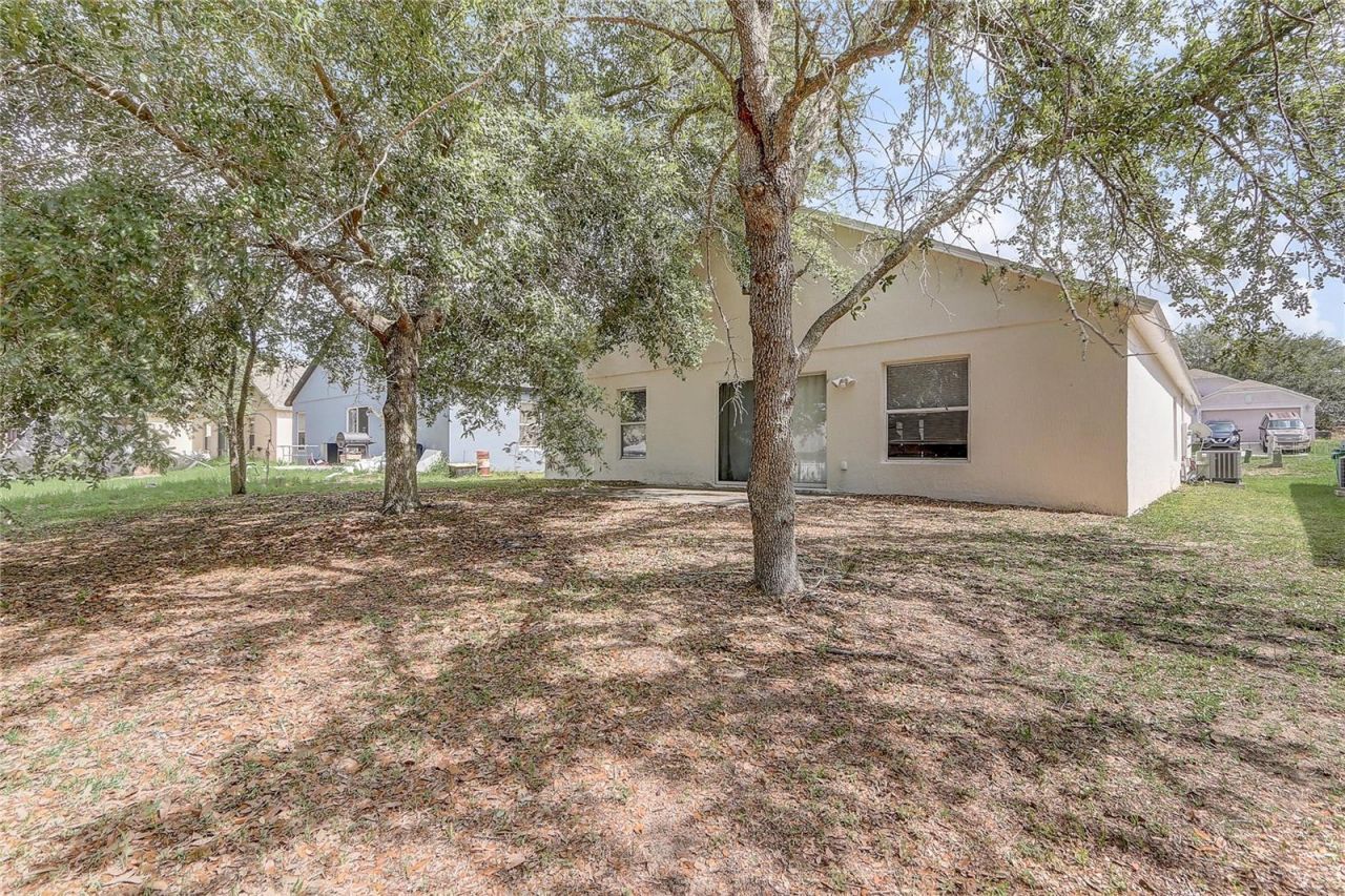 2033 Newtown Road , Groveland, FL 34736 Photo