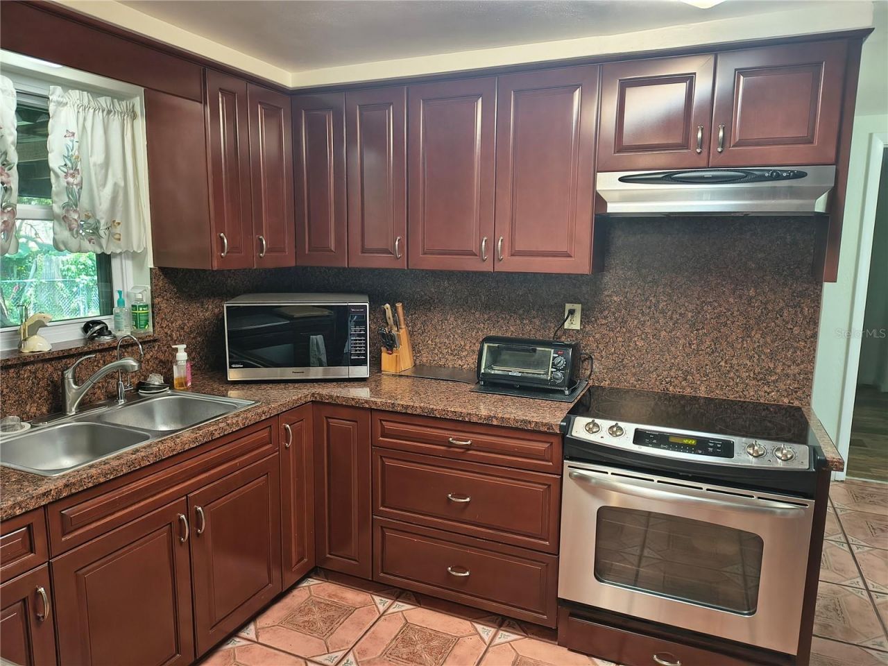 6627 Parkside Drive, New Port Richey, FL 34653 Photo