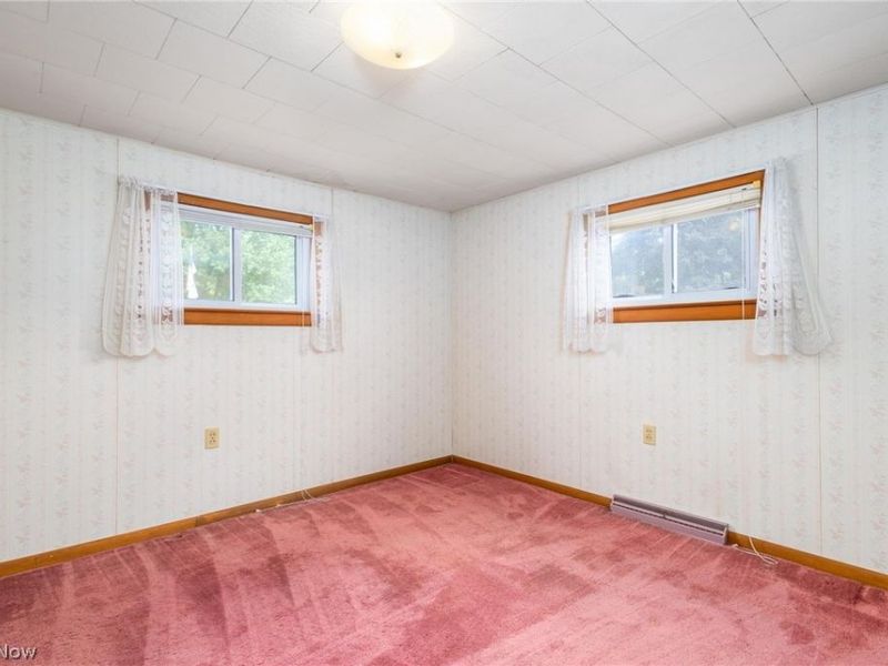 105 CRABAPPLE Lane, Hammondsville, OH 43930 Photo 20