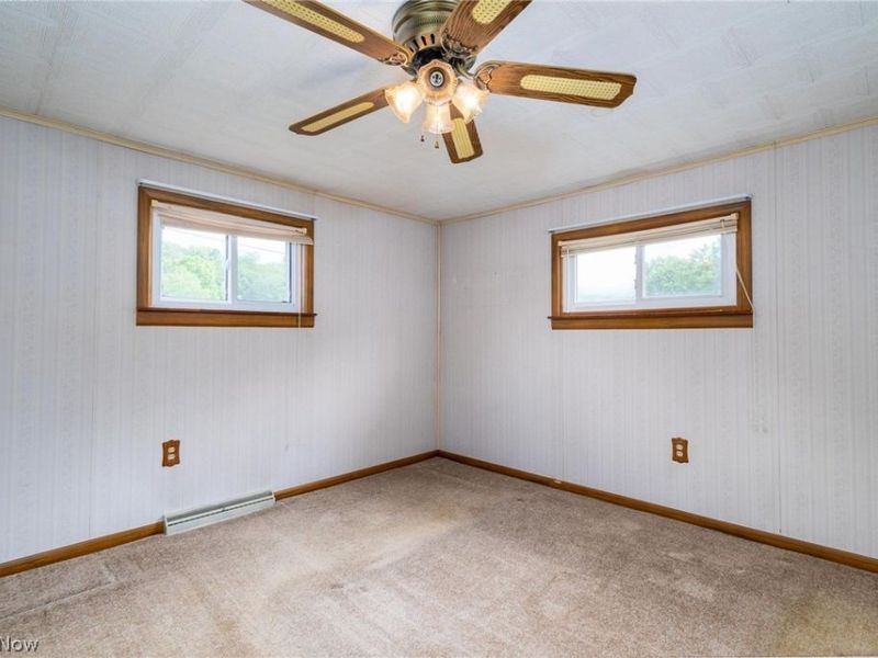 105 CRABAPPLE Lane, Hammondsville, OH 43930 Photo 22