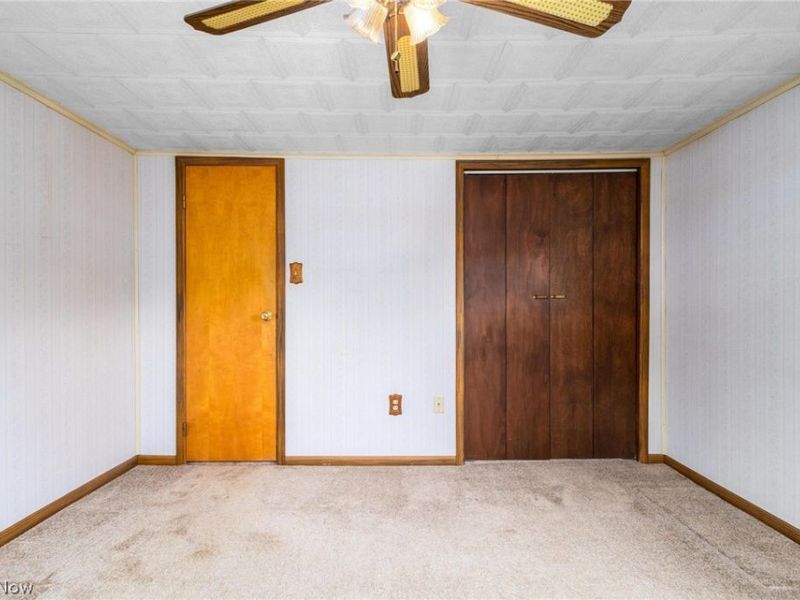 105 CRABAPPLE Lane, Hammondsville, OH 43930 Photo 23