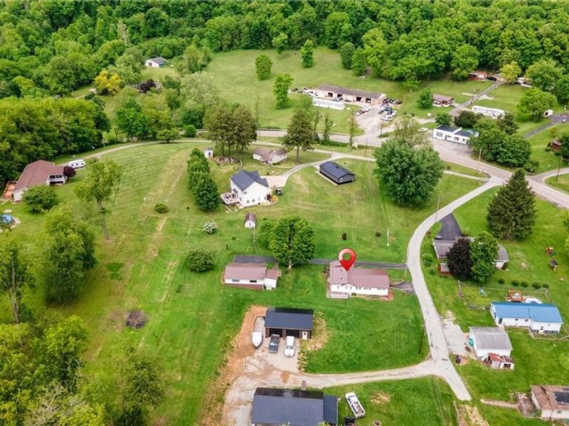 105 CRABAPPLE Lane, Hammondsville, OH 43930 Photo 45