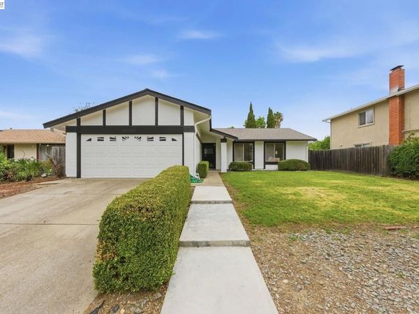 34042 Rowland Dr, Fremont, CA 94555